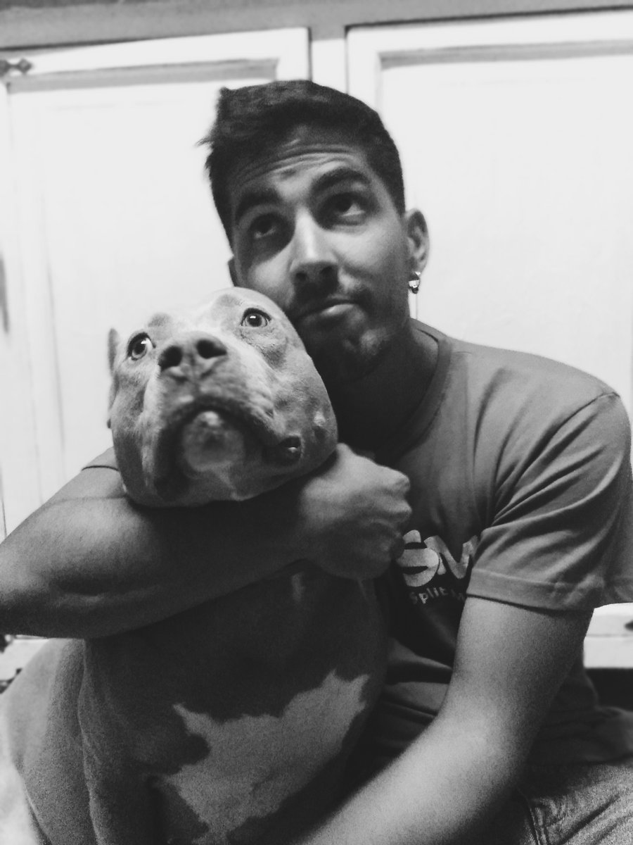 Ruben_____G's tweet photo. Hoy  hace un mes que ya no estás a nuestro lado, como siempre te gustaba  estar. Un mes largo, muy largo.
Todavía  espero llegar de trabajar y que estés ahí, detrás de la puerta  esperando a que te salude, pero no estás y me parte el corazón. 
Hasta siempre mi más fiel amiga ❤️🐾 https://t.co/qimsbm4LcR
