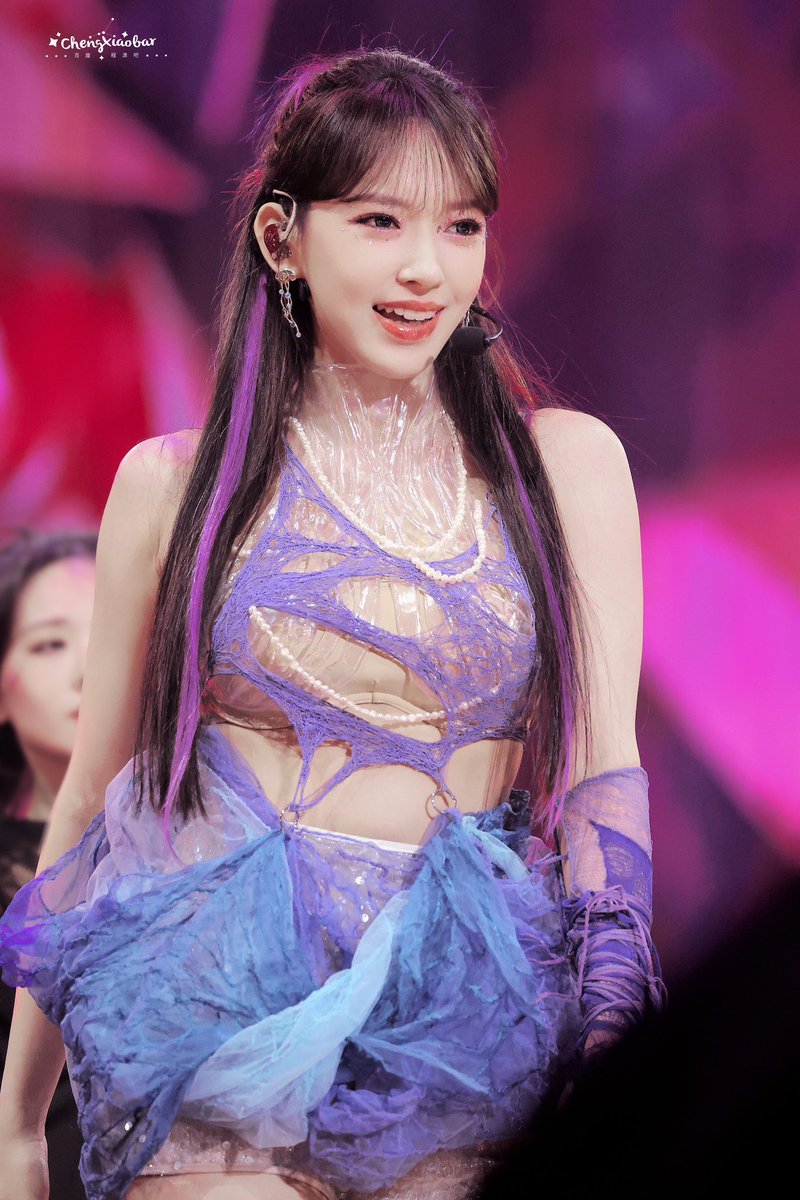 chengxiaobar's tweet photo. 230722 YH Family Concert2023

My eternal Venus🦋

#YHFamilyConcertWithChengXiao 
#ChengXiao #성소 
#YHfamilyConcert https://t.co/qGBZu7WLQJ