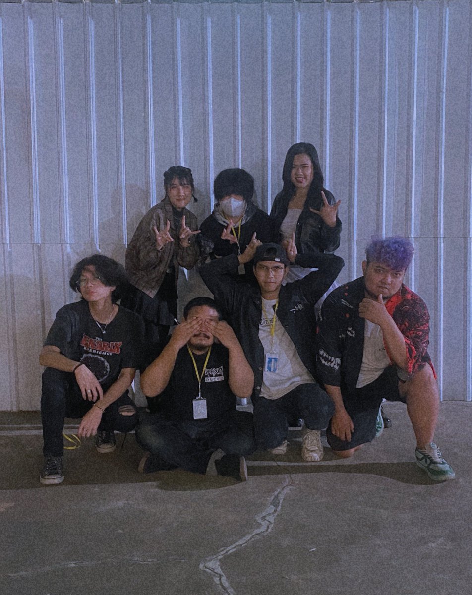 Otsukareee !!
Thankyou temen2 yang udh meramaikan perform [:ARs] hari iniii 🥰
Seneng bgt bisa perform sm kak <a href="/RavaN__/">Ravan Axent</a> lagi 😭🫶🏻
Besok ajak aku lg yh kak ? 👀
😌👉🏻👈🏻