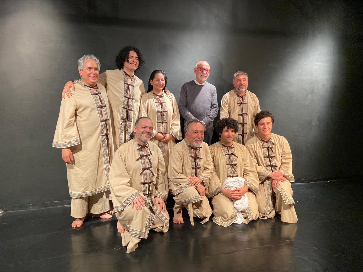 PadreJosedeJes's tweet image. Agradezco la invitación que me hicieron para ser padrino de la obra: “Y habitó entre nosotros” en el Teatro Apeiron @apeiron_teatro ¡Muy recomendable!
