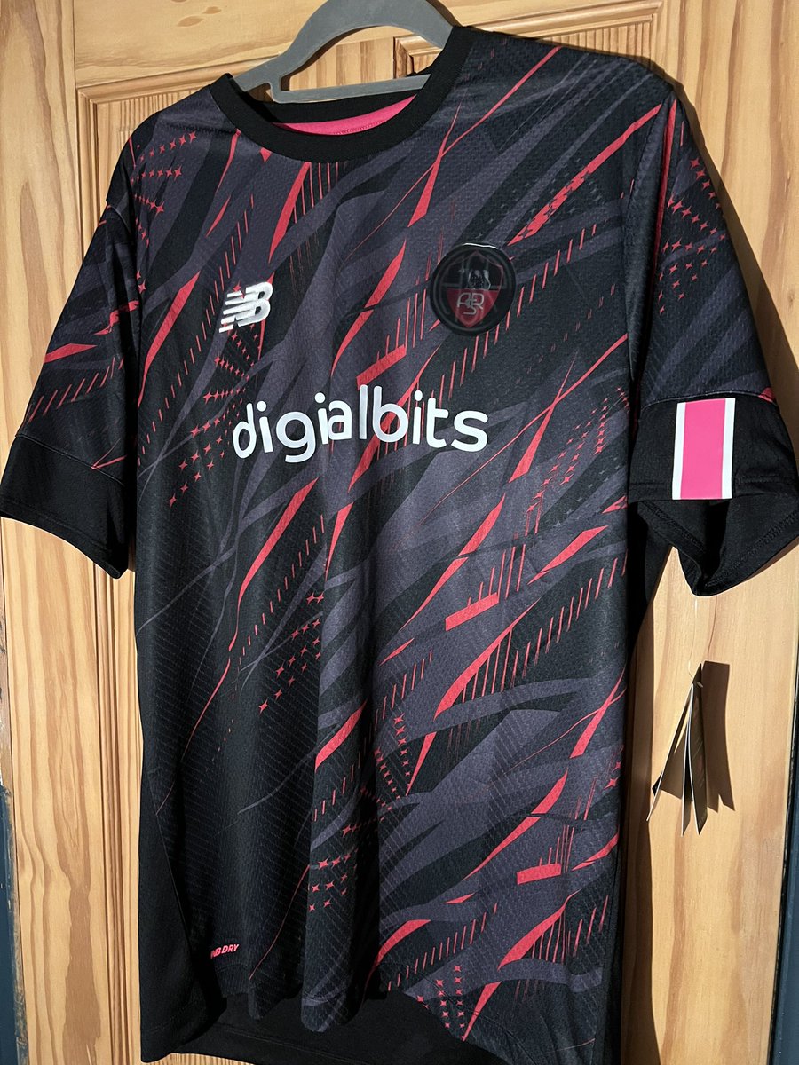 🩷🖤SALE!!!!🩷🖤 somehow ended up with 2 of these now so whoever is first can have it. XL. BNWT. £55 and postage and it’s yours!! RT’s appreciated 😊😊🔥🔥🔥🔥🔥🔥🔥🔥🔥🔥🔥🔥🔥