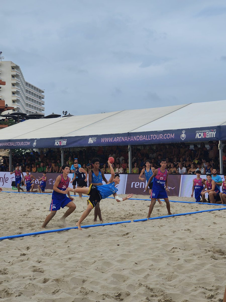 dxtsorihuela's tweet image. Comienzan las finales! Ciudad Real VS Barcelona (infantil masculino)

#Arena1000 #EnjoyTheExperience #DontWorryBeachHandball #BalonmanoPlaya #Orihuela #DeportesOrihuela #UnPasoMás #PlayasDeOrihuelaParaísoCostero @ArenaHandballT @RFEBalonmano