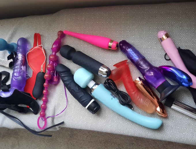 Shoot today at @RedHeavenMedia1 Some toys I used #solo #fetish https://t.co/BeZVQziulZ<a class="tags" href="/tag/redheavenmedia1">@redheavenmedia1</a><a href="/tag/fetish"class="tags"><span>#fetish</span></a><a href="/tag/solo"class="tags"><span>#solo</span></a>