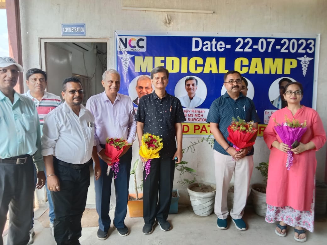 DmrcPatna's tweet photo. As a welfare measure, health Check up Camp was organized in Casting Yard located at Fatuha, Bihar for workers &amp; labours of #PatnaMetroProject 4 no. of  Doctors Neurologist, General Physician, Eye specialist and Skin specialist checked around 200 labourers @OfficialDMRC @UDHDBIHAR https://t.co/HJFS0xG5mu