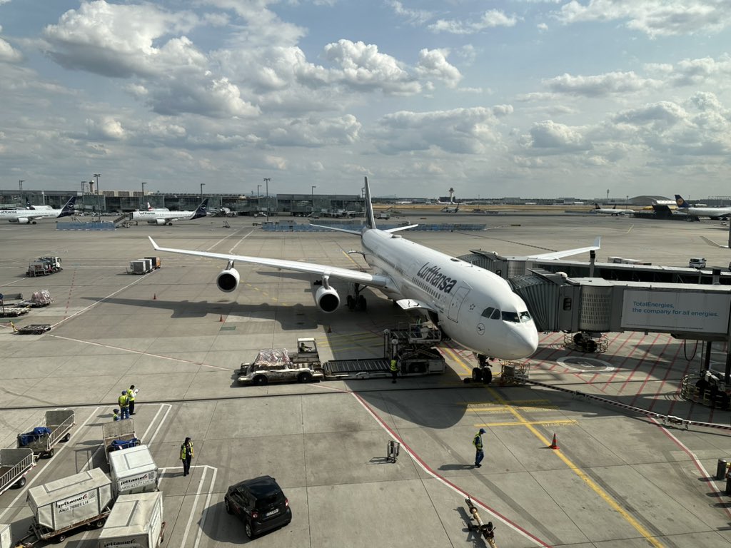 We are on the road again. BLL-FRA-BOS today in Lufthansa’s fabulous A340-300. My first A343 flight was in 2014 and already back then I thought it would be my last time. Well, nine years later, here we go again #LH420