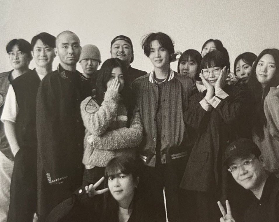 _lovablehxpe's tweet photo. 이런 사진들 보면 쓰러질 거 같음
너무 연예인 
그저 연예인 https://t.co/SiPPAsOolX