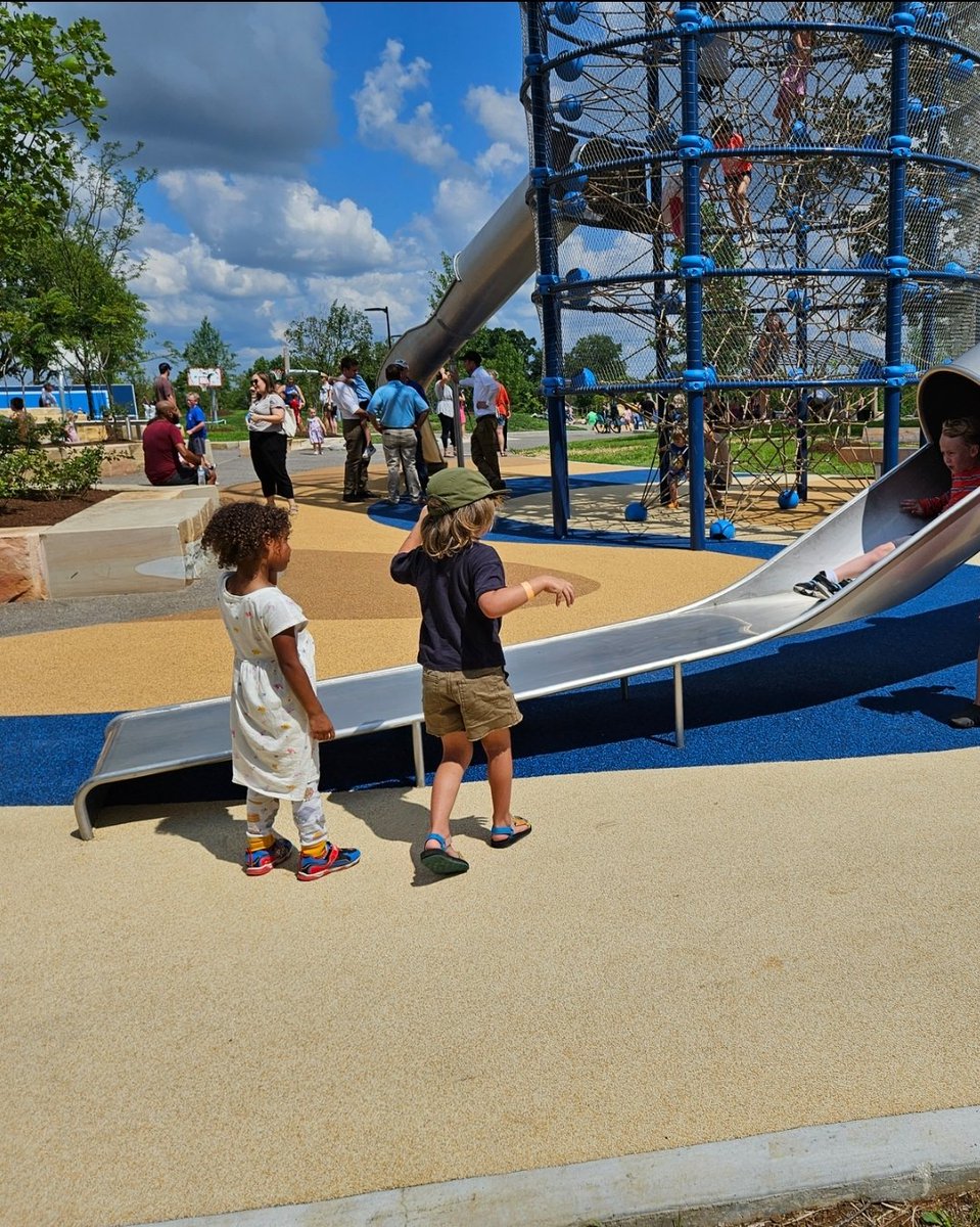 15 years ago a lot of people had a vision.  Today that vision paid off with the grand opening of the 1000 acre Ravenwood Regional Park to serve the Donelson and Hermitage area.  Thanks to the hundreds of people over the years who made this happen.