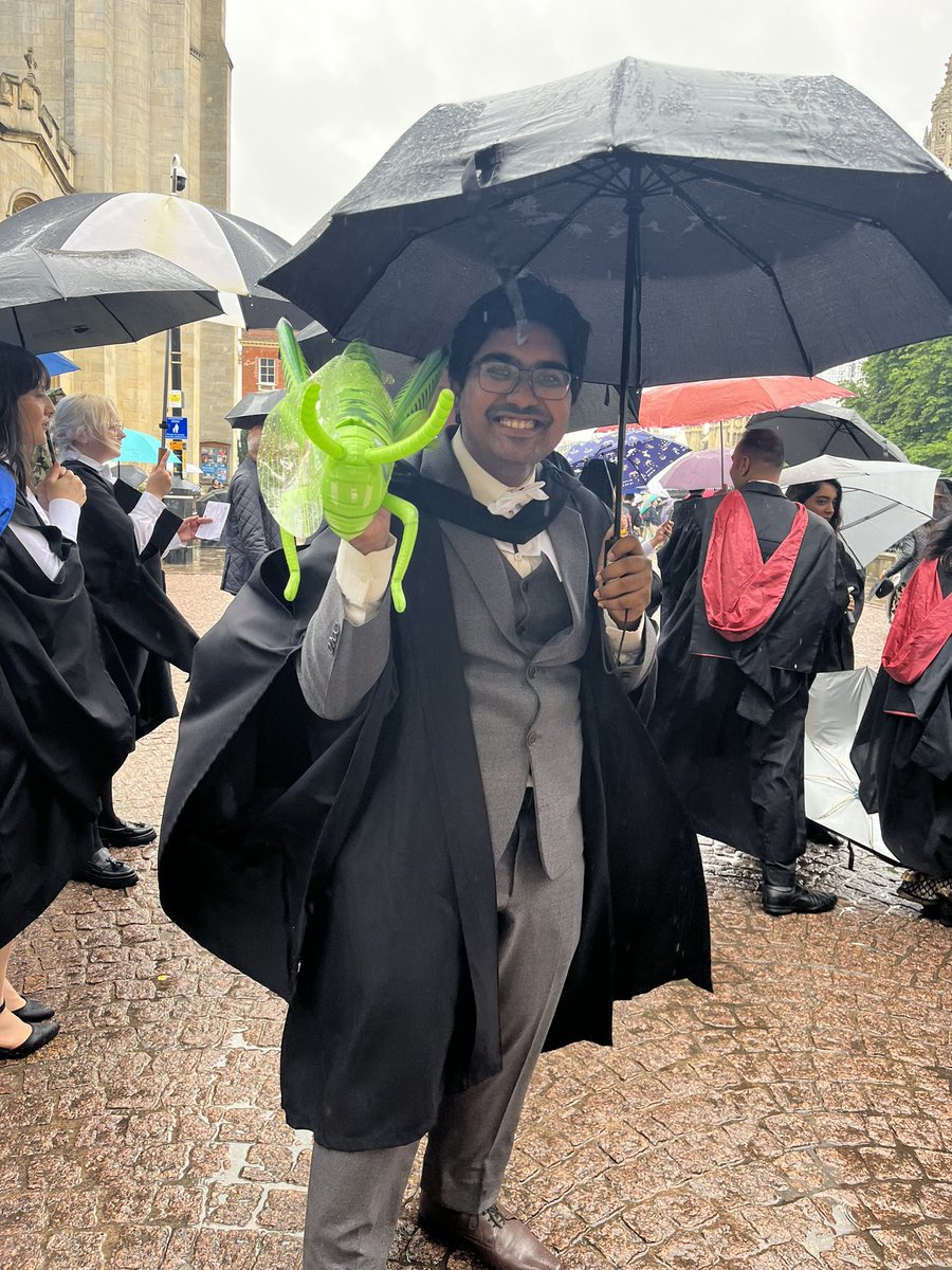 The graduation grasshopper came out for <a href="/ritabrata1907/">Ritabrata Chowdhury</a> ‘s MPhil graduation in a very rainy Cambridge today! Massive congratulations! 🥳🦗