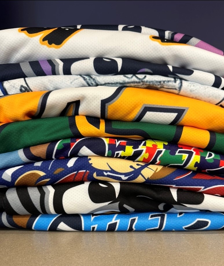 How do we feel about a mystery authentic jersey sale #OttersNation🦦?!

Keep an eye on our social media and your emails!