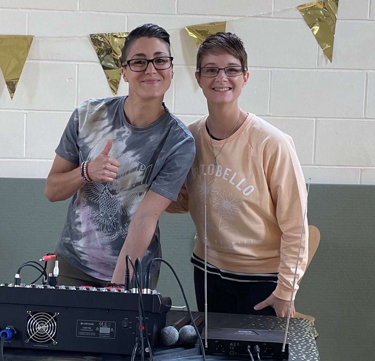 NFKTheatre's tweet photo. Great afternoon at the Bracton Centre with the @OxleasNHS OT team, patients, carers and family today. The annual Summer Fayre went down a storm! #socabeats #requests #music #social #healthcare #gig #nhs #oxleas #forensics @OxleasForensics @oxfitNHS @GreenwichSLT https://t.co/mYWAwpbrks