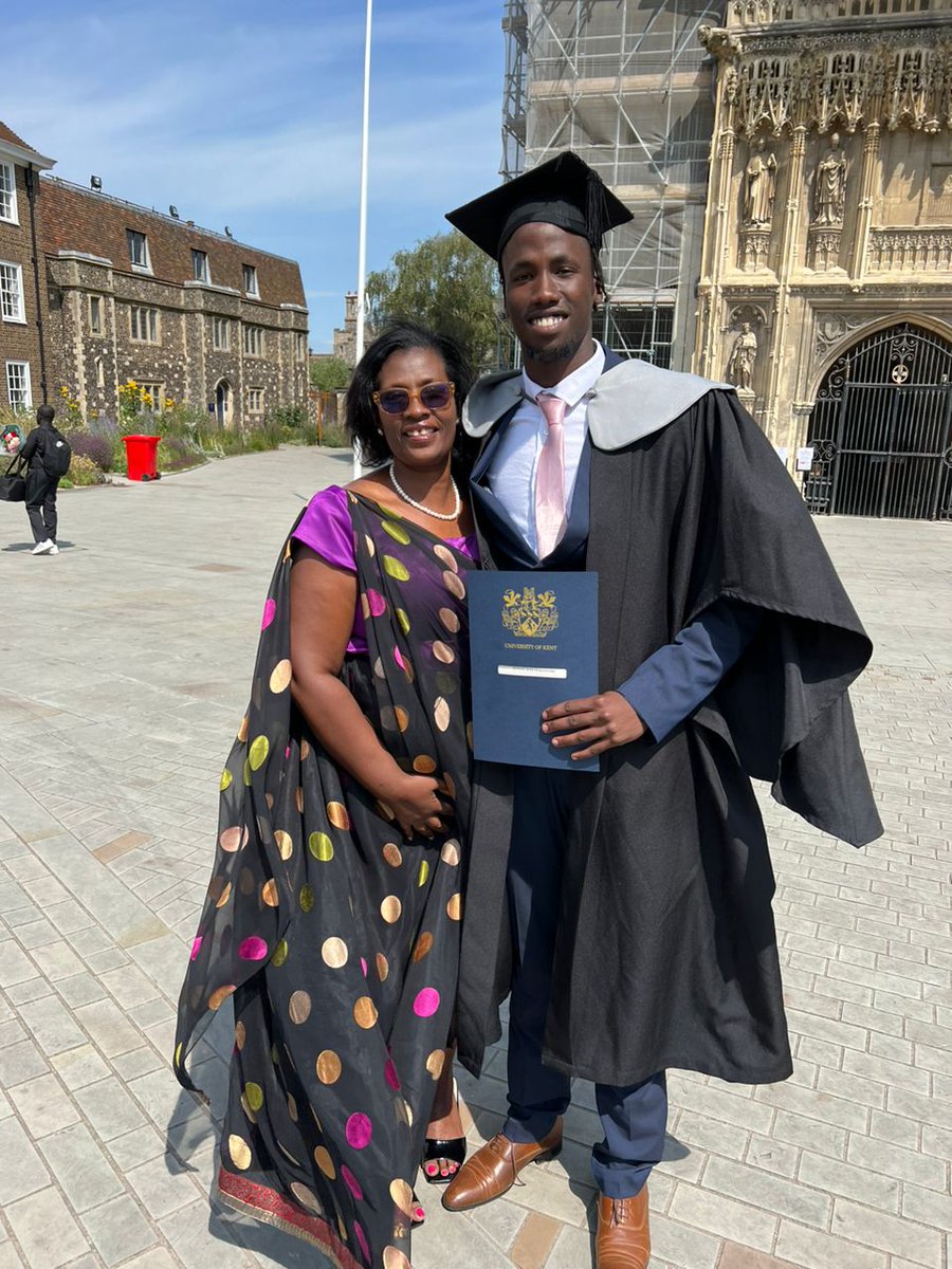 Greenstedschool's tweet photo. Simeon Katende graduated from the University Of Kent Canterbury today with Honors in Financial Economics.
Congratulations Simeon!
#gisonline
#passionandpride
#gisalumni https://t.co/ekHYP6xttj