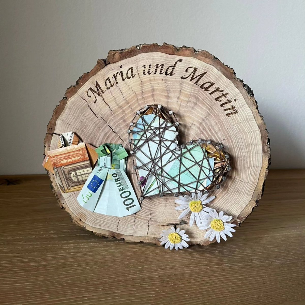 _laserdon's tweet image. Vorher nachher. Dchön was aus einer einzigen Holzscheibe werden kann, wenn man 2 Namen eingraviert
#laser #engrave #atomstack #holz #hochzeit #wedding