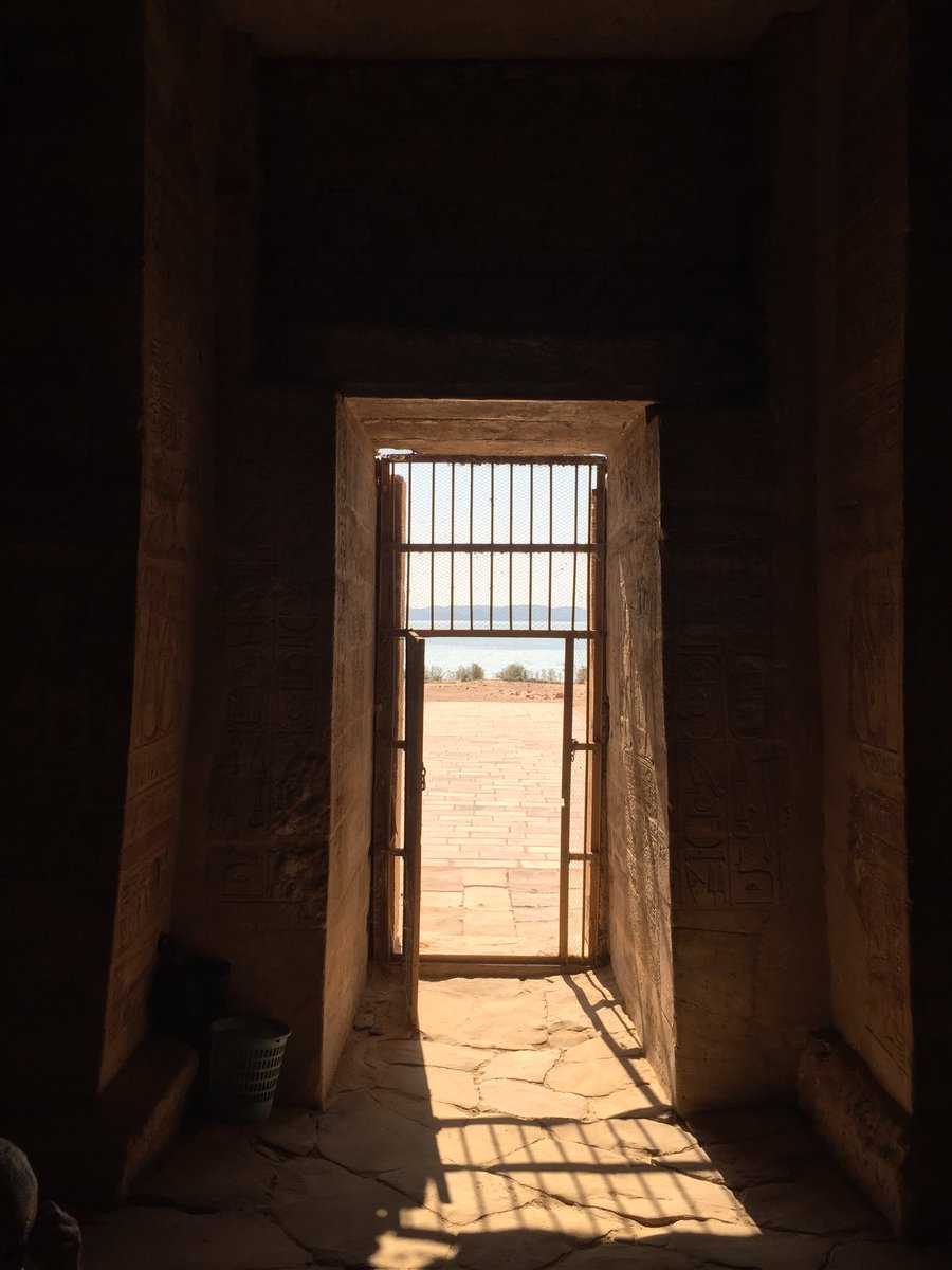 landoflove20's tweet photo. Kings of 19th dynasty, King #Setnakht & Queen #Tawosret depicted themselves in #Amada Temple 🇪🇬👸🏻🤴🏻⛵️ https://t.co/LvfmbFbo67