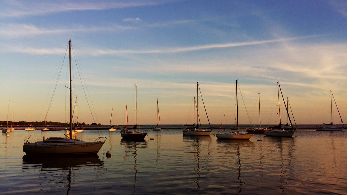 MiniiK09's tweet image. Sound of silence 🎶
- the song that I often enjoy listening to and I think it goes well with this picture. 🚢🌞

Happy Weekend!

#WeekendVibes #SaturdayVibes #harbourfront #Toronto #photograghy