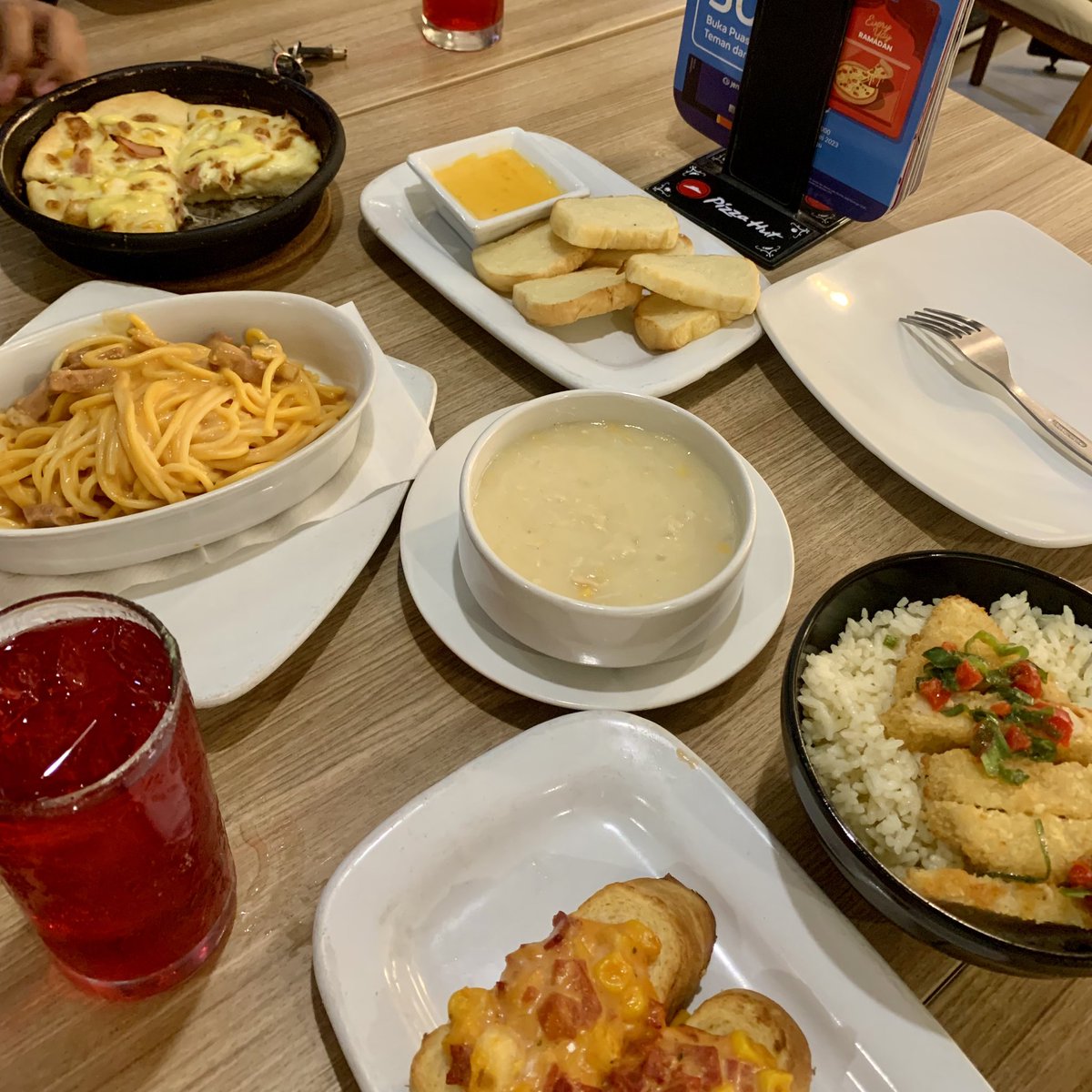 cipqok's tweet photo. Met mam smwa nyaa🤤 https://t.co/kaQQYASi8T