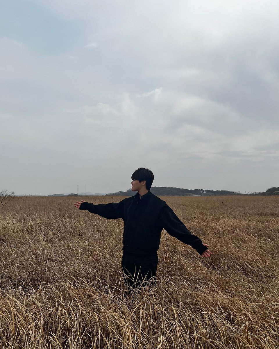 Blank2y_Poland's tweet photo. 2023-07-21

#DONGHYUK na instagramie (@/6uopark)

"🎞️"

#블랭키 #동혁 https://t.co/aSXeE1tJwZ