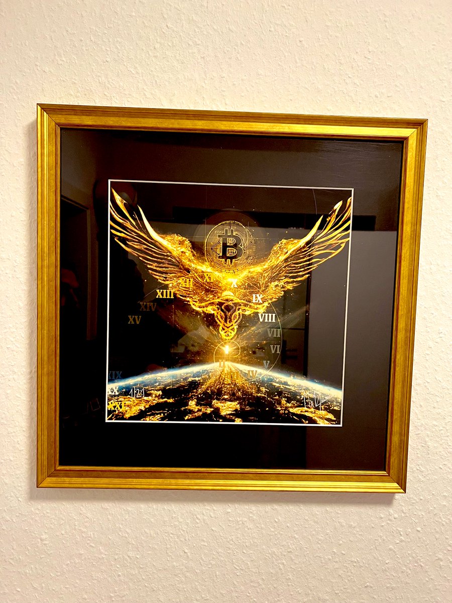 mx12art's tweet photo. 💯 Feeling exhilarated about my artistic journey  #mx12art! 🎨🚀 #mx12 

#bitcoinart #Bitcoin #btc
#bitcoinartist https://t.co/FQNEmnX9pd