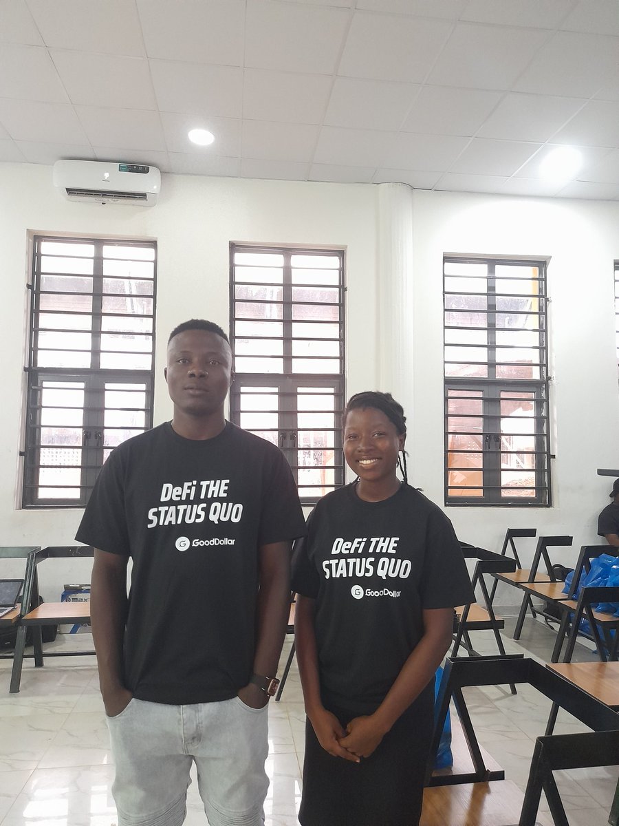 christel0_0's tweet photo. Live at the CELO code jam @OAU courtesy @EwuosoOlusesi @GoodDollarNaija @gooddollarorg #celoprotocol #celooau #celoafrica #gooddollar https://t.co/TJoR59IsGM