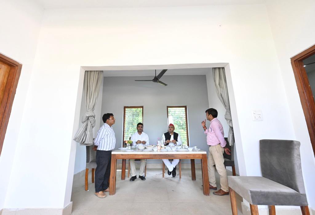 yadavakhilesh's tweet photo. आज मैनपुरी में। https://t.co/z9VRJg23Ic