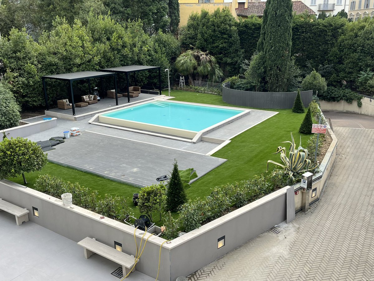 acquacalor's tweet photo. Mh Florence Hotel, anche la piscina è finita e pronta per rinfrescare i clienti dell’albergo. Grazie alla proprietà per averci dato il privilegio di avere contribuito alla sua realizzazione #piscineacquacalor https://t.co/BQ090dlaXu