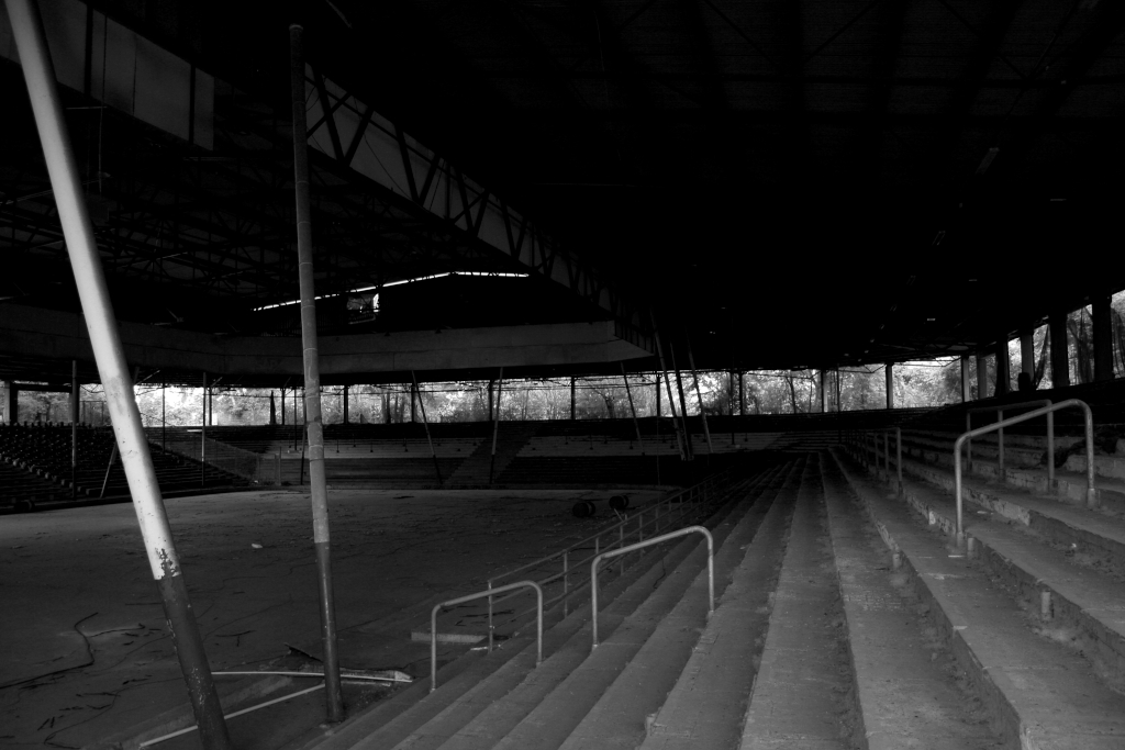 NostalgiaEagle's tweet photo. Paid a visit to Mannheim's Friedrichspark this morning. Maybe the last time before it'll be demolished. Former "office" of @dellylama5 @RosatiMike @Plante26 @4mikehudson @cjoseph23 @dSeidenberg44 @RickGoldmann @JasonPodollan @JTripper21 @ToddHlushko  @HockeyDaveT &amp; many more https://t.co/F5QbIAZqx3