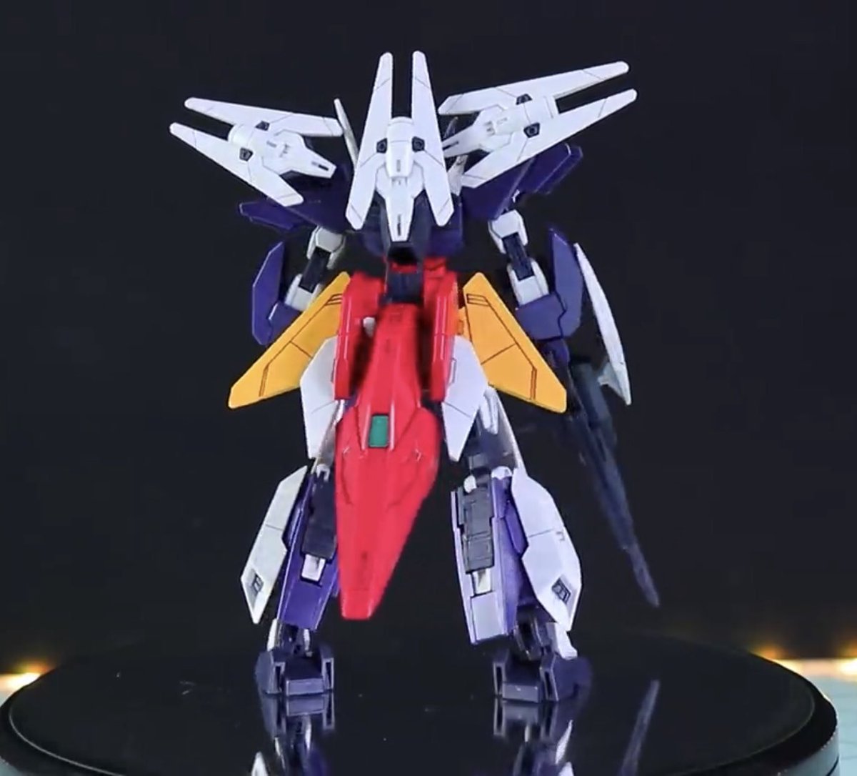 jomzojeda's tweet image. I just watched @Mechagaikotsu ‘s review of Uraven Gundam, and I noticed it’s high similarity to the upcoming Plutine Gundam. 

Will the Plutine also have the shield issue at the back? 😫

I really like the Plutine Gundam design, though. #gunpla #GundamBuildMetaverse