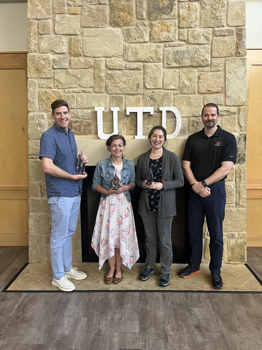 Congratulations to the <a href="/utdneuroscience/">Neuroscience at UT Dallas</a> annual faculty award winners: Drs. Anna Taylor (teaching), Crystal Engineer (teaching, TT) and @BenedictKolber (best paper of the year; Allen et al. Biological Psychiatry)! ☄️<a href="/BBSutdallas/">School of BBS at UTD</a>