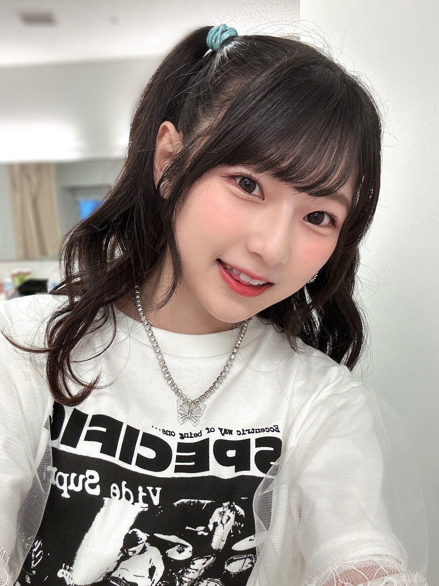 青木陽菜 チェキ | Shop at Mercari from Japan! | Buyee