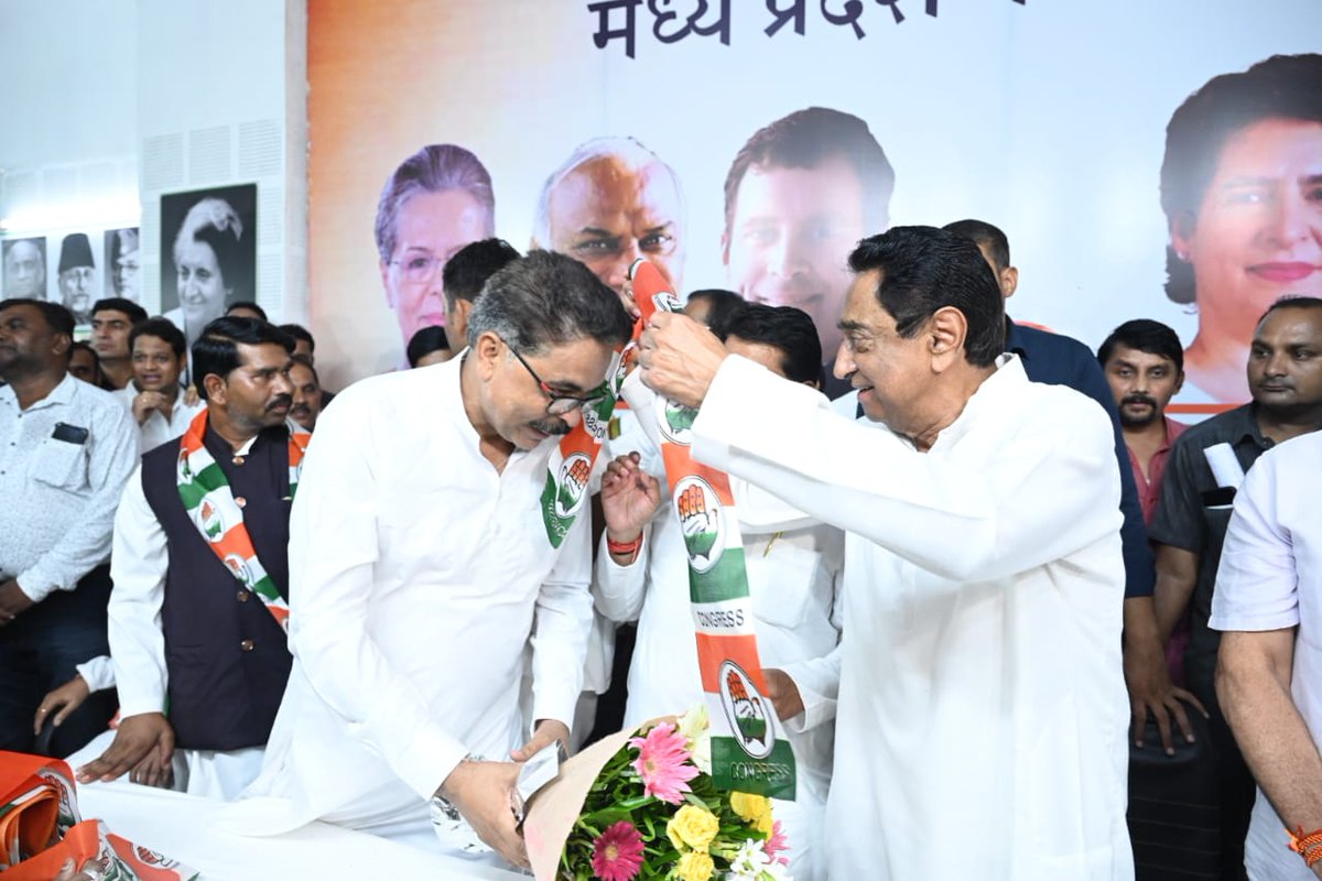 Bhoopendra_Inc's tweet photo. प्रदेश कांग्रेस अध्यक्ष कमलनाथ जी के नेतृत्व से प्रभावित होकर दमोह एवं बड़वानी जिले के हजारों कार्यकर्ता कांग्रेस पार्टी में शामिल हुए।

"जय कांग्रेस, विजय कांग्रेस"

#भूपेंद्र_मरावी 
विधायक, शहपुरा (डिंडोरी)

#bhoopendramaravi
@OfficeOfKNath @INCMP https://t.co/E2xUsQs8z7