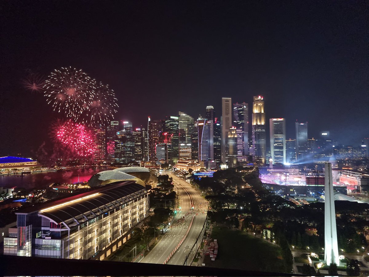 Fireworks during the national day parade rehearsal featuring the singapore skyline! #ndp2023 #singapore #vascularlife