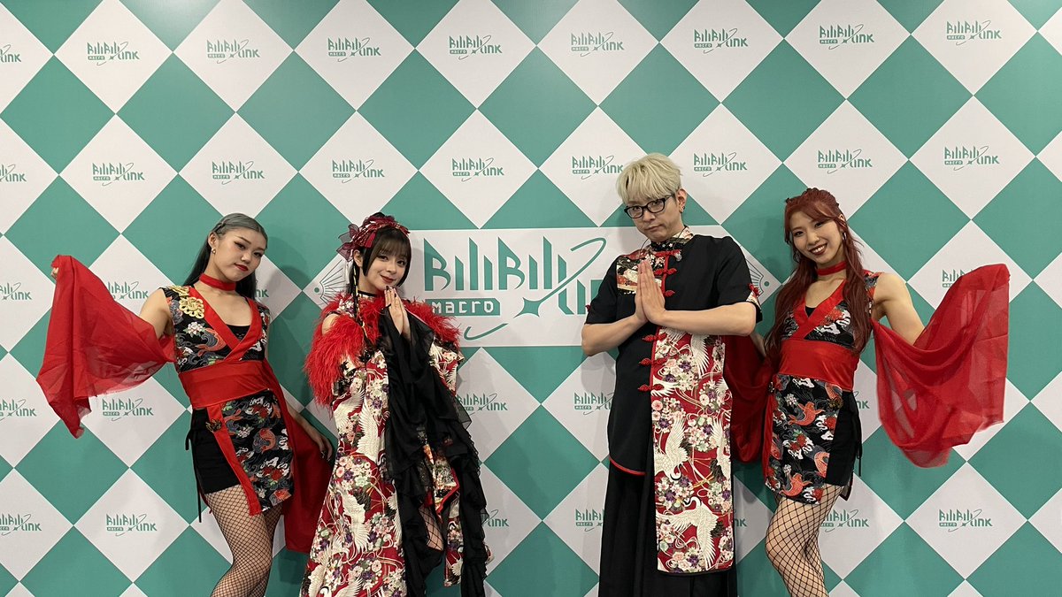 GARNiDELiA tweet picture