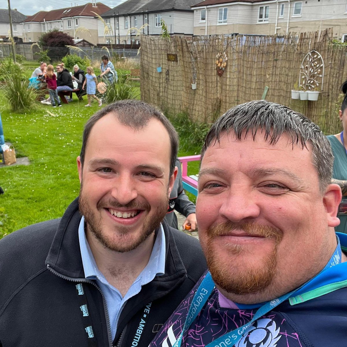What an amazing community engagement event - there was such a buzz! 🤩

Great to catch up with @SA_YouthWork member & top bloke, Stuart from RoomSixty too! 😁

Looking forward to the next one at Newton Primary on Saturday 29th July at 12 noon!

#SASummer23
#AyrNorthFamilyFunTour