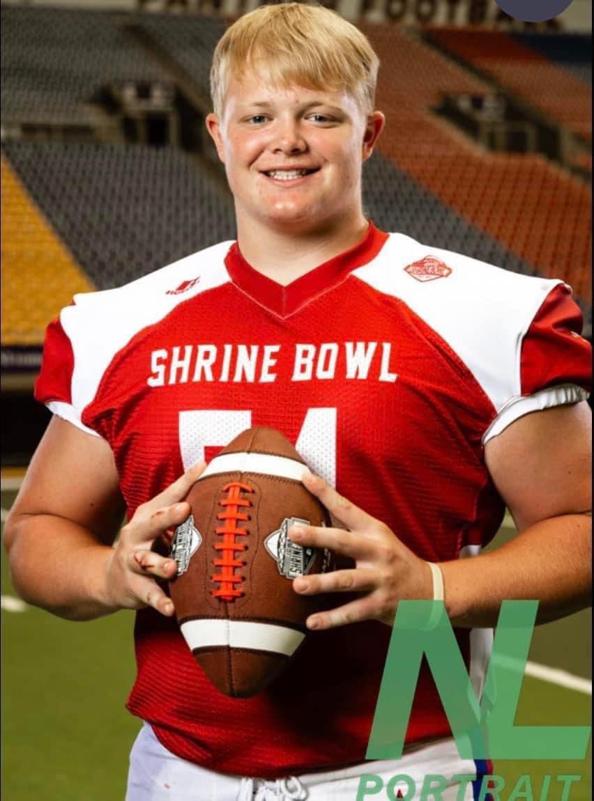 977theboltfm's tweet photo. Humboldt’s Will Orness and Kaleb McCullough are representing Humboldt Wildcats football as they compete in the Iowa Shrine Bowl today. #Humboldt https://t.co/WIJIXanfmI