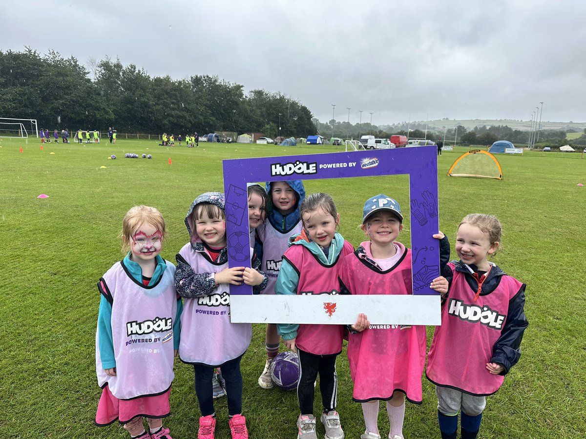 What a fantastic #Huddleunite festival at @TalgarthGirlsFC today! Smiles all around and girls getting involved in football for the first ever time! DIOLCH to all the coaches and staff involved 👏🏼👏🏼 Funded by #FIFA