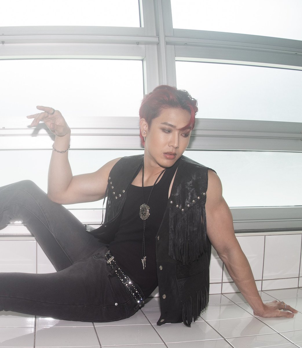 When nothing is certain, everything is possible.

#2JLionPink  
#2jkhunchalach 
#ฝูงสิงโตของ2J