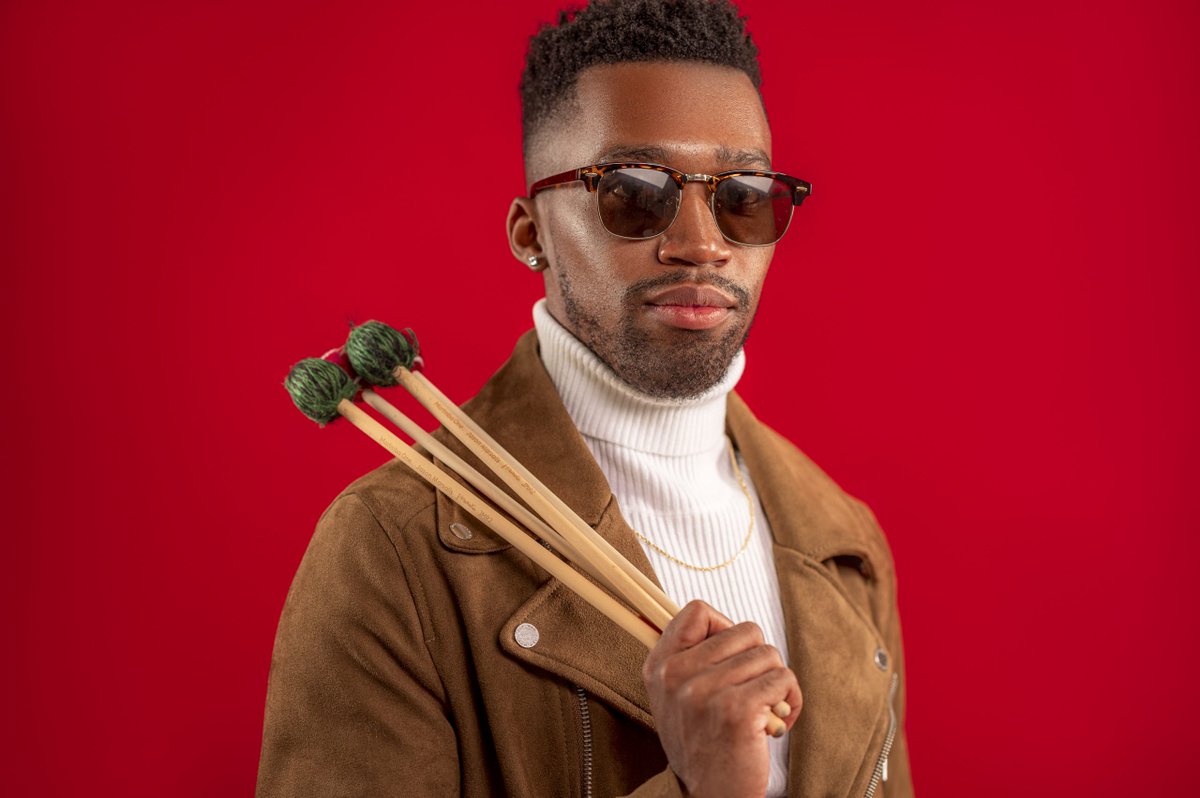 Laila Biali (@lailabiali) on Twitter photo SNJ kicks off tonight with swagger and a slide, an Italian gem by <a href="/DominicMancuso/">Dominic Mancuso</a> + new music from Jalen Baker, Emma Rawicz, <a href="/noshirmody/">Noshir Mody</a>, Christine Jensen, the Nimmons Tribute + more.
Join me across Canada via <a href="/CBCMusic/">CBC Music</a> & <a href="/cbcradio/">CBC Radio</a> (1st hour) at 8 pm! >>> cbc.ca/listen SNJ kicks off tonight with swagger and a slide, an Italian gem by <a href="/DominicMancuso/">Dominic Mancuso</a> + new music from Jalen Baker, Emma Rawicz, <a href="/noshirmody/">Noshir Mody</a>, Christine Jensen, the Nimmons Tribute + more.
Join me across Canada via <a href="/CBCMusic/">CBC Music</a> & <a href="/cbcradio/">CBC Radio</a> (1st hour) at 8 pm! >>> cbc.ca/listen