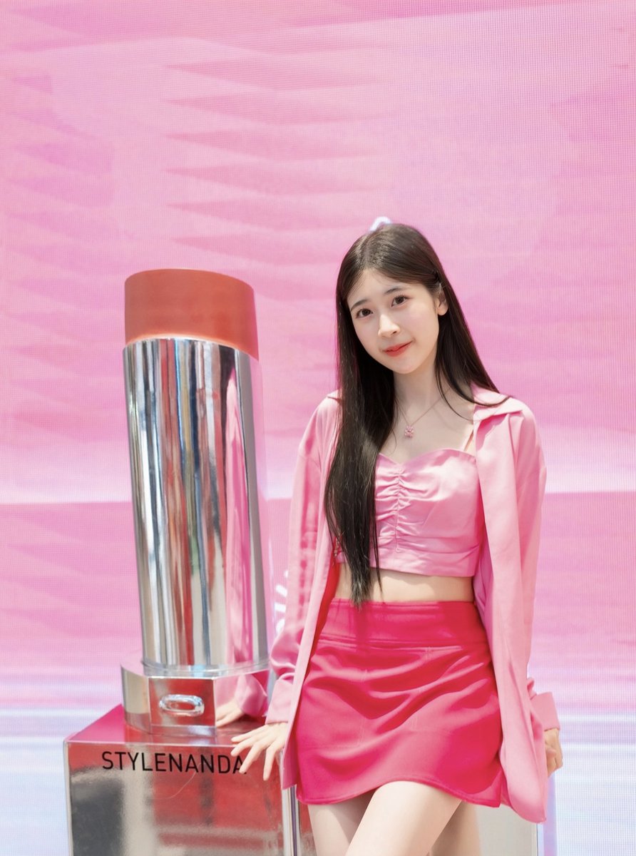 Kidcatmew's tweet photo. รู้หรือยัง~ 3CE ออกลิปใหม่แล้วนะ😊
พบกับ 3CE Blur Matte Lipstick ลิปแมทเอาใจสาวปากแห้ง💄 สามารถไปลองช็อปกันได้เลยวันนี้ที่ 3CE Pop up Store BEAUTRIUM บิวเทรี่ยม ต้ังแต่วันที่ 20 ก.ค.66 - 6 ส.ค.66 นี้นะคะ 💖

#3CETHAILAND #3CEBLURMATTELIPSTICK
#theBEAUTRIUM https://t.co/EB7WCzpGEE