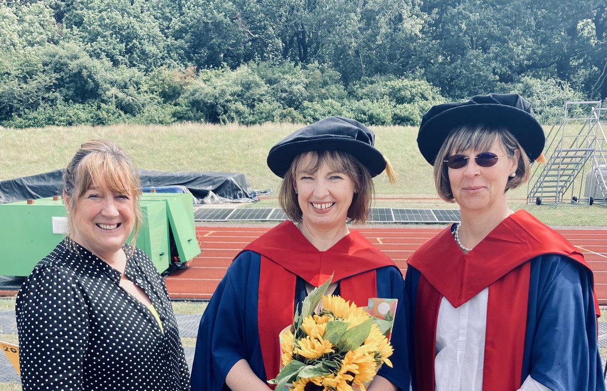 caroline miller tweet media