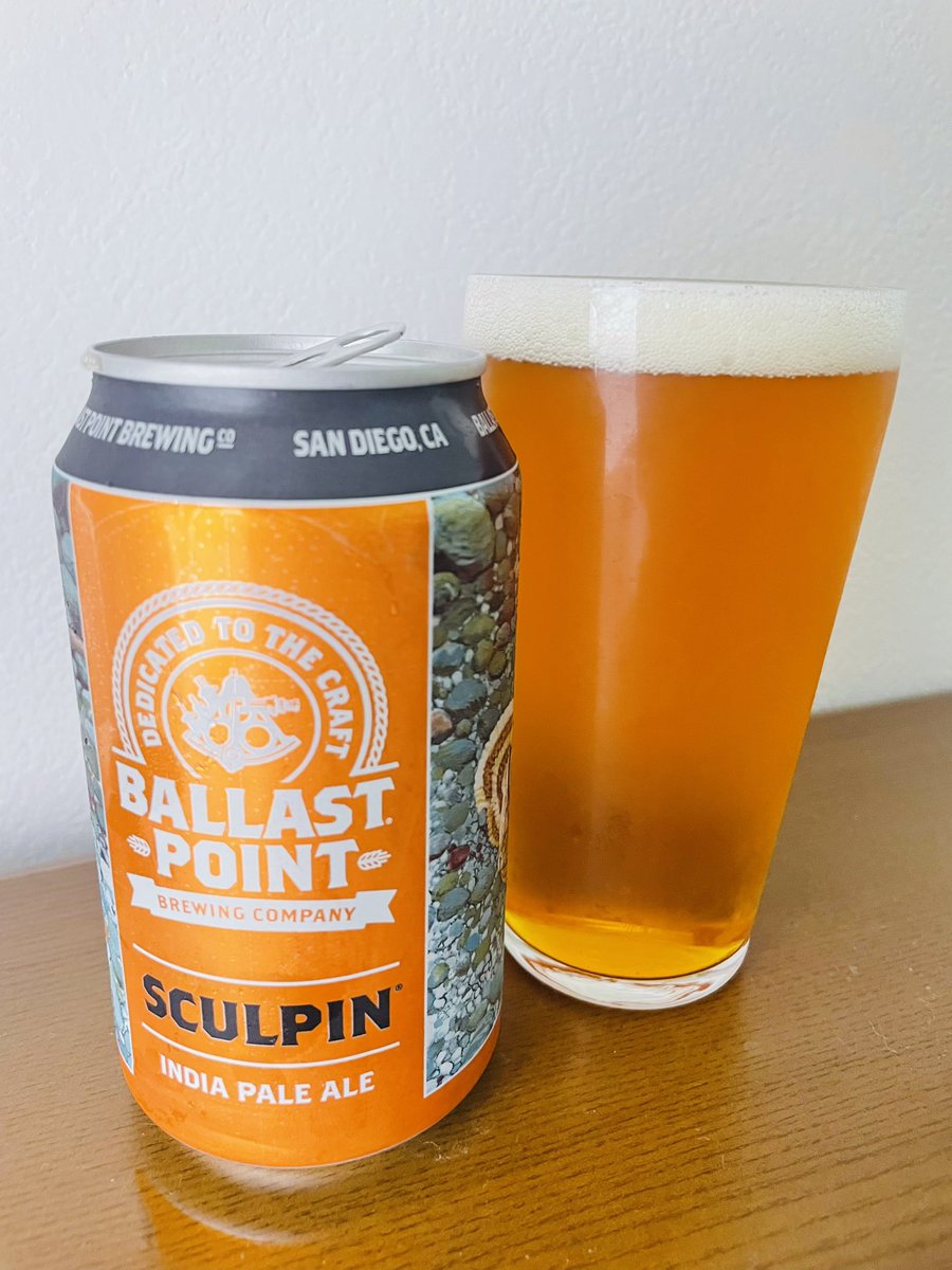 beernotatsujin's tweet photo. お疲れ様です♪
今日も推しのバラストポイント
Ballast Point
SCULPIN
濃い色味のしっかりとした苦味😃
I love IPA❤️
#balastpoint #IPA
@BallastPoint https://t.co/i95QhW57kg