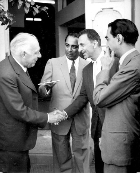 BhuvanLall's tweet photo. #Bhabha #Oppenheimer #NeilsBohr #Einstien #HidekiYukawa #JohnWheeler #MarquandPark #Princeton https://t.co/aihBQwlLlx