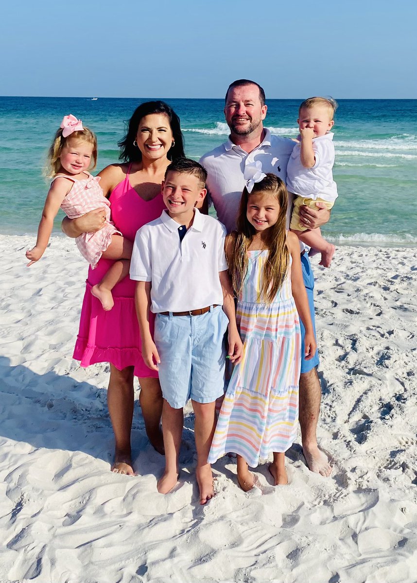 RyanOHall_96's tweet photo. An amazing family vacation with my pride and joy that I thank God for every day! Destin, until next year…#Partyof6 #CoreFour https://t.co/segfbhc302
