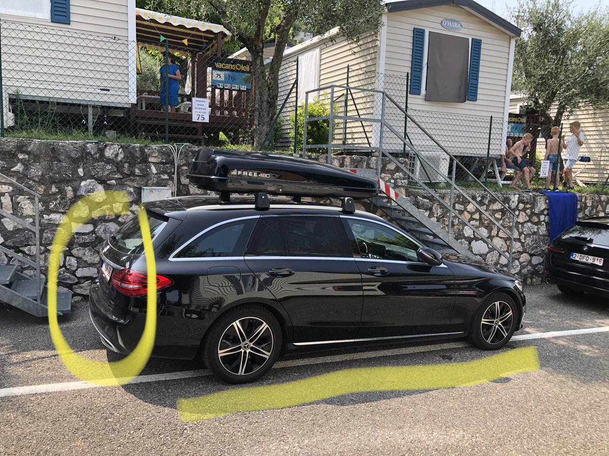 KevMaessi's tweet photo. @Vacansoleil_NL @Testaankoop Na officiële registratie klacht, even wat échte impressies van onze lokatie. Een foto vanop de website, en eentje die de realiteit weergeeft. @campingeden mooie camping, boek zeker NIET met @Vacansoleil_NL https://t.co/KCgrJUfnUF