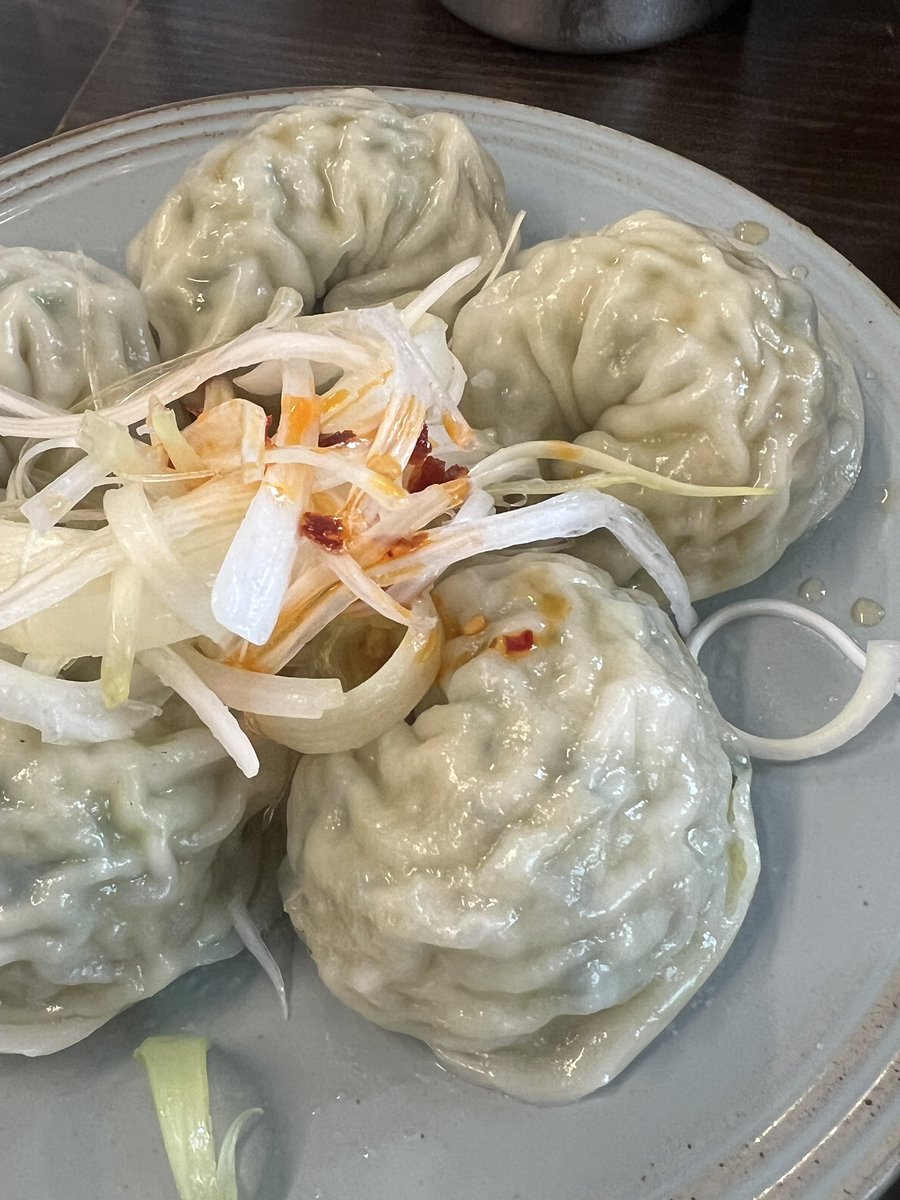 jhvely24's tweet photo. 줄서는 맛집이래서 다녀왔는데
내가 고기를 그렇게까지 사랑하지는 않는다는
사실만 깨닫고옴 https://t.co/0gAezcSo2Z
