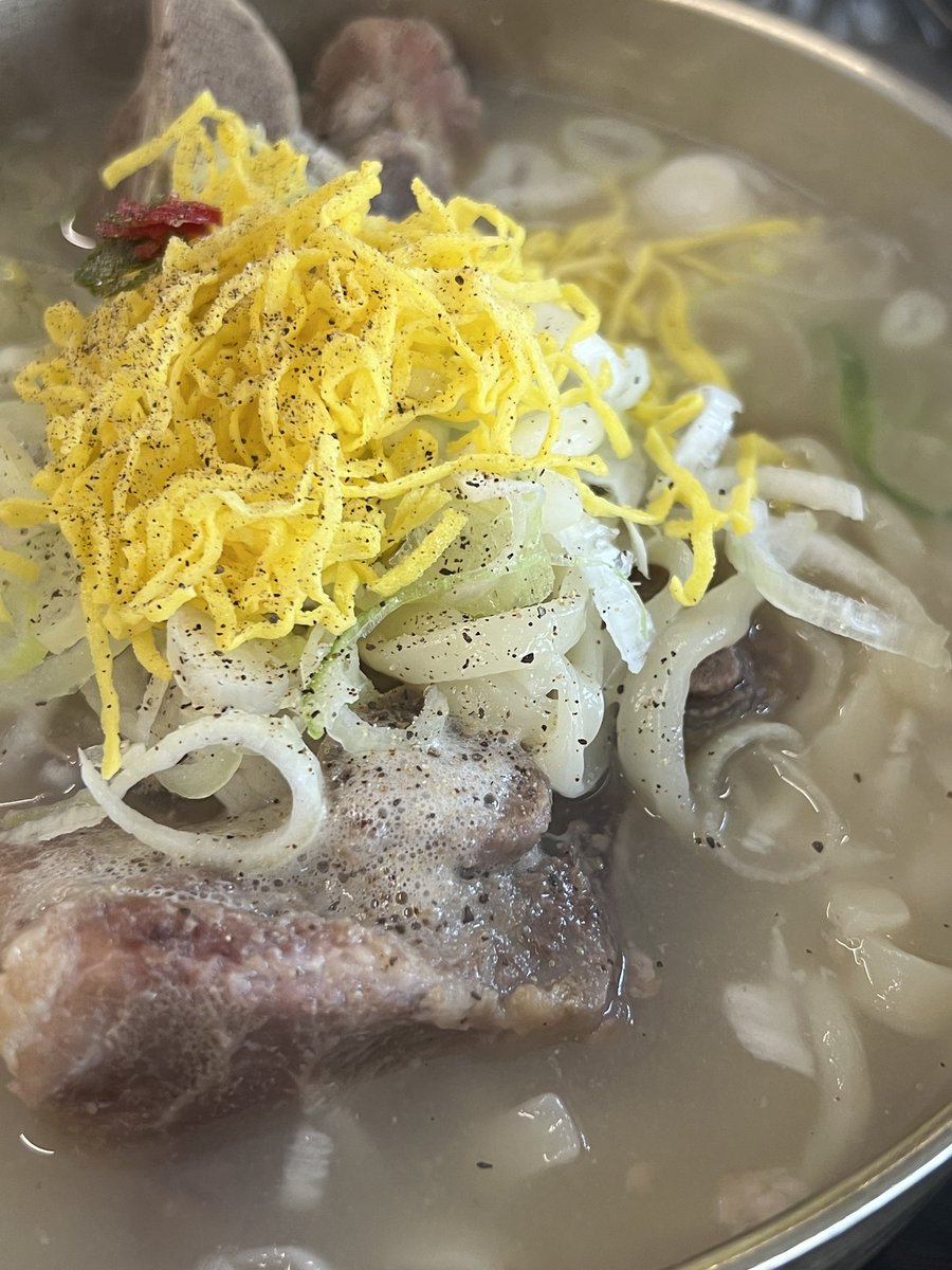 jhvely24's tweet photo. 줄서는 맛집이래서 다녀왔는데
내가 고기를 그렇게까지 사랑하지는 않는다는
사실만 깨닫고옴 https://t.co/0gAezcSo2Z