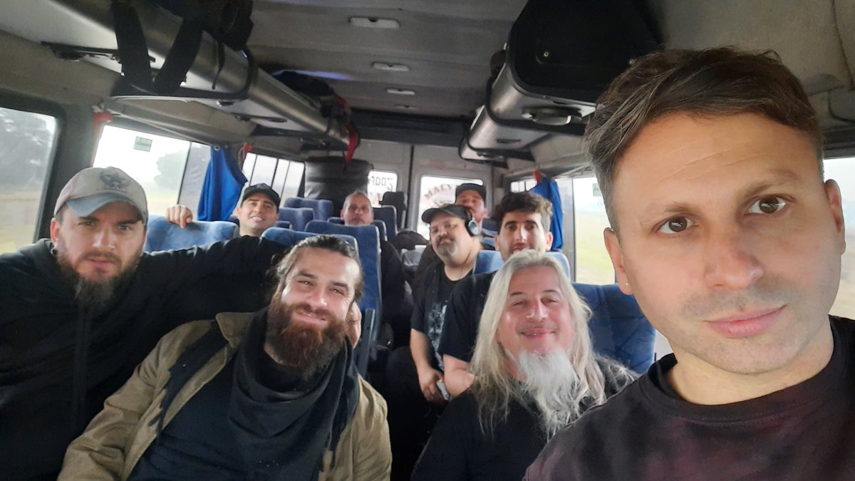 TanoRomanoBanda's tweet photo. 🚐 En ruta hacia Benito Juárez 🎸 

Los esperamos en @juarezheavyrockfest para disfrutar de una noche de Metal🤘🏻🔥

 #OnTheRoad #HeavyMetal #Rockpesado #tanoromano https://t.co/BxYJuCleOq