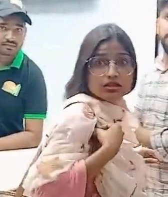 *Opens WhatsApp at 2am*
Chat Backup: