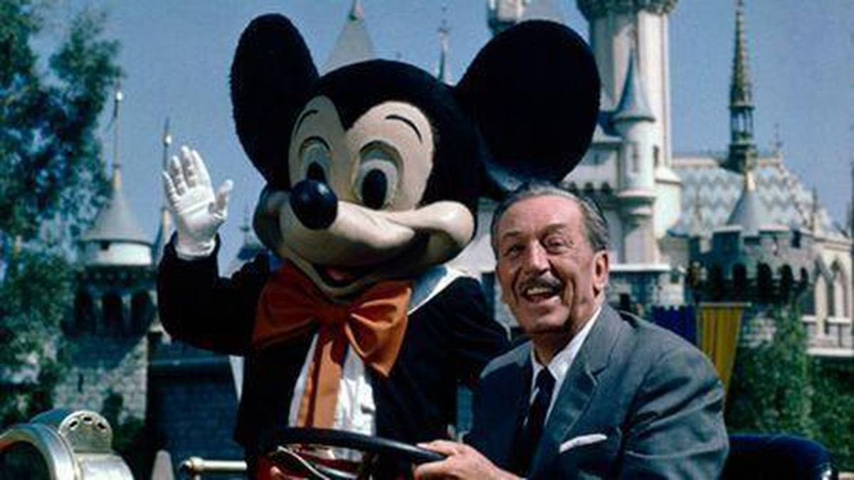 “I love Mickey Mouse more than any woman I have ever known.” Walt Disney 

#DailyWaltDisneyQuote #quote #WaltDisney #WaltDisneyWorld #Disneyland #Disney #Disney100  #WDW https://t.co/9uoilN2t9M