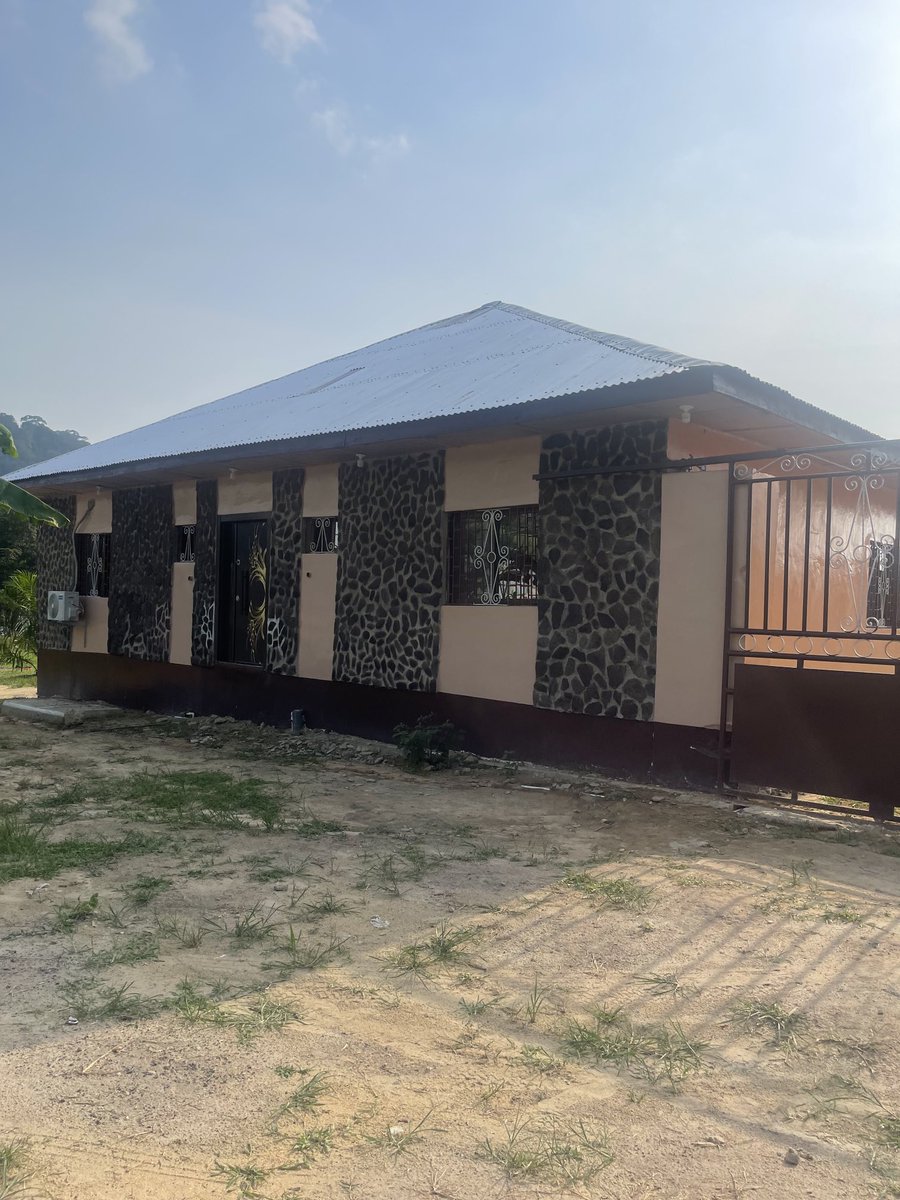 supuwotee's tweet photo. Everything u think about is here,beautifully built to accommodate any occasions.Located in central Liberia,Bong county kpatawe https://t.co/3HjrDRc7lH