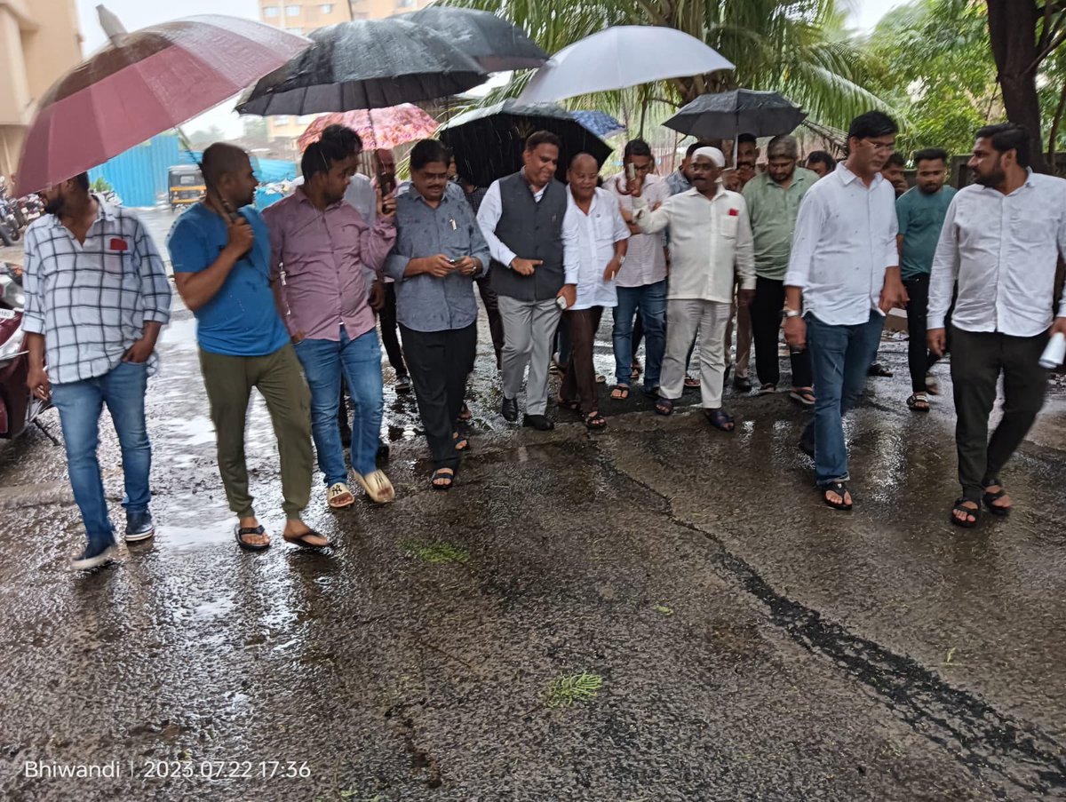 sushant1217's tweet photo. @rais_shk @balaramJi @RohitChaudhari  Inspected the area today and instructed respective team to ASAP

Thanks alot
@BhiwandiMirror 
@swachh_bhiwandi 
@CityBhiwandi 
@BhiwandiNews 
@HopeBhiwandi 
@ABPNews 
@lokmat 
@TOIIndiaNews https://t.co/jueHtgBss9