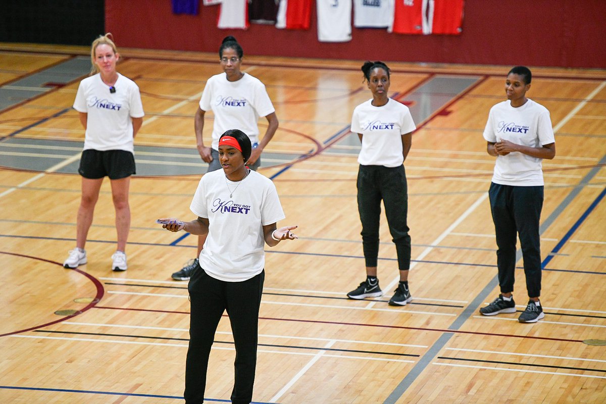 garrettelliott's tweet photo. Huge thanks to @AaliyahEdwards_ for hosting the first You Got Knext Basketball Camp at @FSSprops today! So awesome to see so many kids out on a Saturday morning to learn from an incredible roster of talented and knowledgeable coaches! 🏀💪 https://t.co/9W82G5tIRi